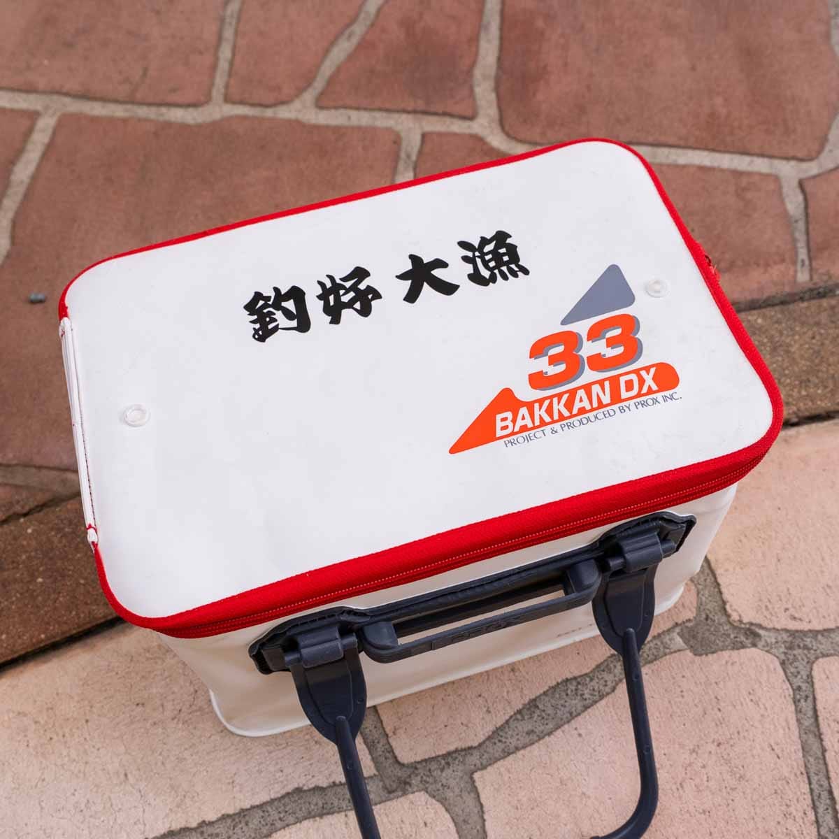 バッカンなどの粗面対応カッティングステッカー