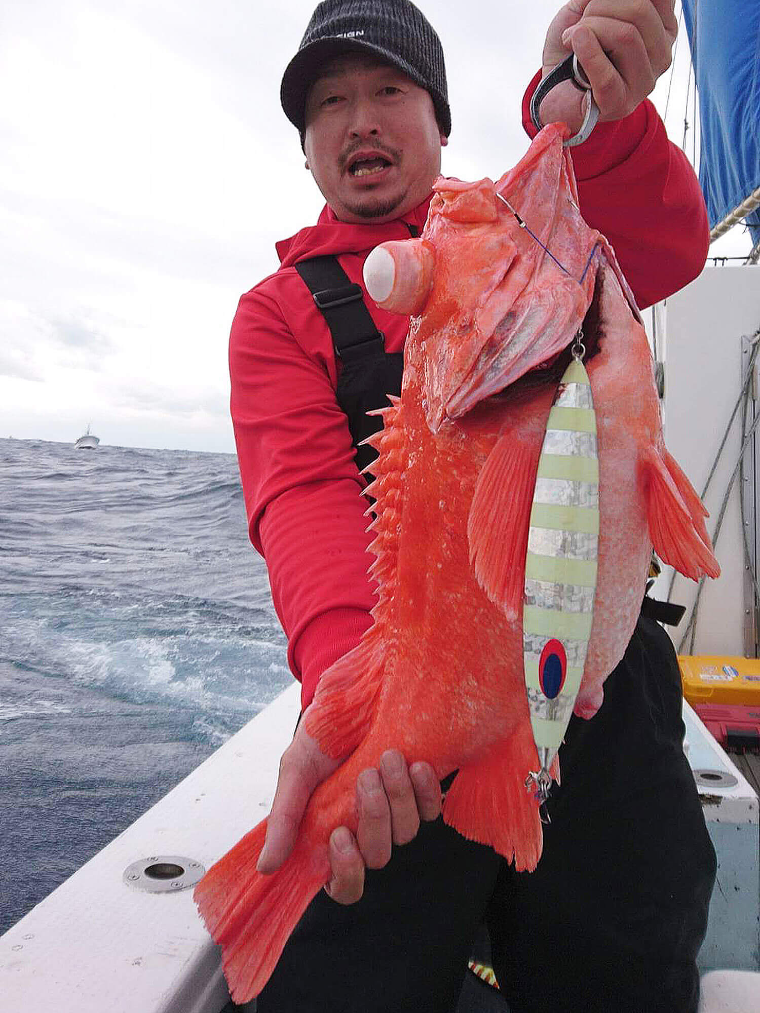 トロキンメも期待大!! 新島沖のキンメダイジギング｜【マニアな仲間